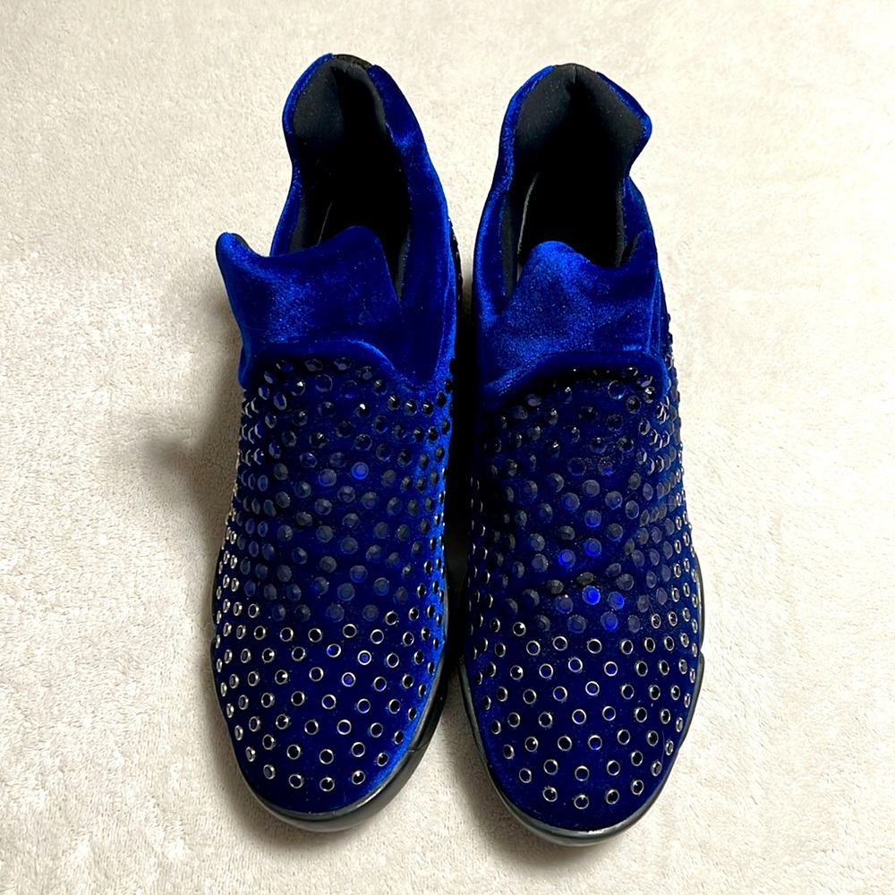 PINKO. NWOT. Blue Velvetee Sneakers. Size 7.5. Gorgeous. Rhinestones and Studs.